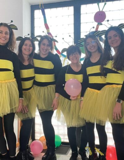 vestidas de abeja