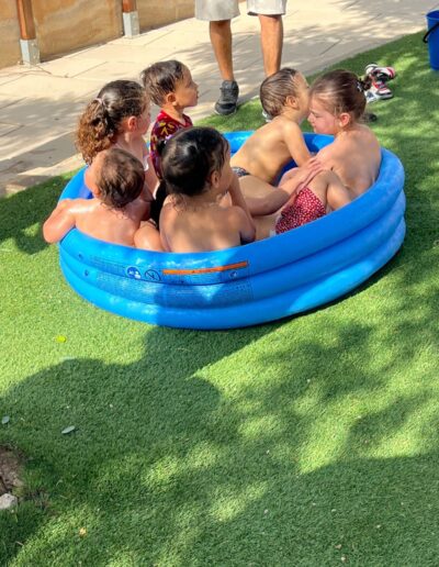 en la piscina